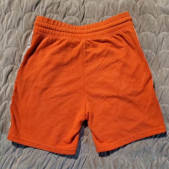 H&M Nasa Sweatshorts with Side Stripes - Picture 3 of 6
